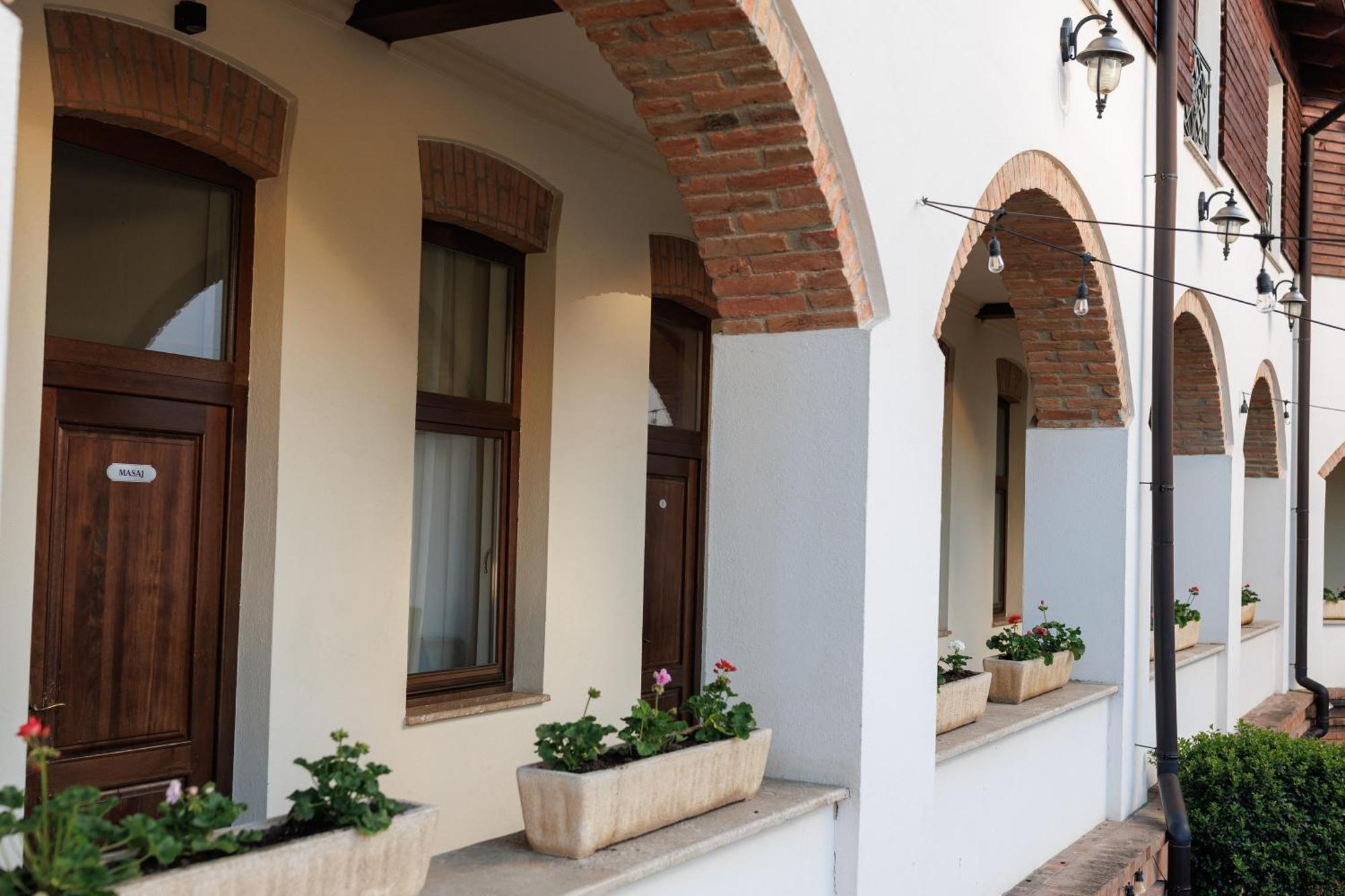 La Maison De Caroline Alba Iulia Exteriör bild